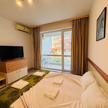 Sunny Hоuse 105 One Bedroom * Napospart