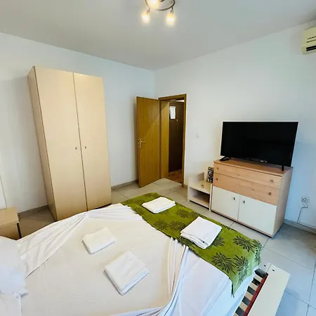 Sunny Hоuse 105 One Bedroom