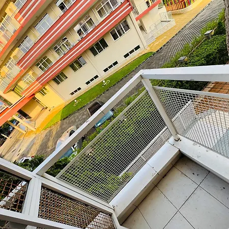 Sunny Hоuse 105 One Bedroom Apartman Napospart