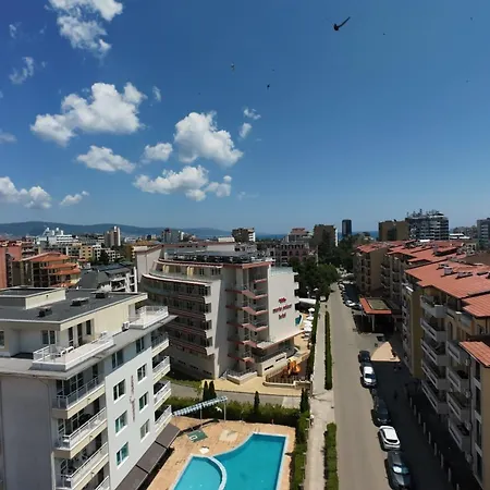 Sunny Hоuse 105 One Bedroom Διαμέρισμα *